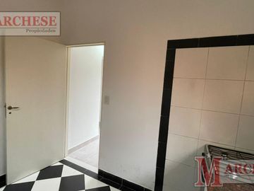 Casa PH 4 ambientes reciclada en venta en Castelar