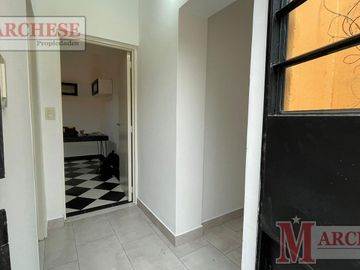 Casa PH 4 ambientes reciclada en venta en Castelar