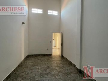 Casa PH 4 ambientes reciclada en venta en Castelar