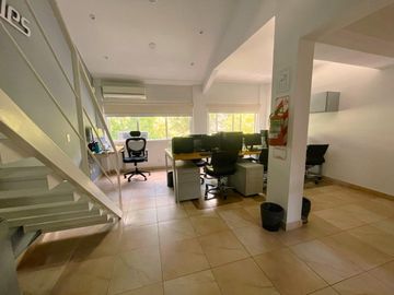 Av. Caseros al 3400 - Depto 3 amb. tipo dulpex, en venta, Parque Patricios  - Apto profesional o vivienda
