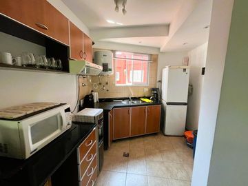 Av. Caseros al 3400 - Depto 3 amb. tipo dulpex, en venta, Parque Patricios  - Apto profesional o vivienda
