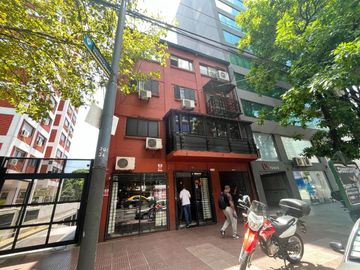 Av. Caseros al 3400 - Depto 3 amb. tipo dulpex, en venta, Parque Patricios  - Apto profesional o vivienda