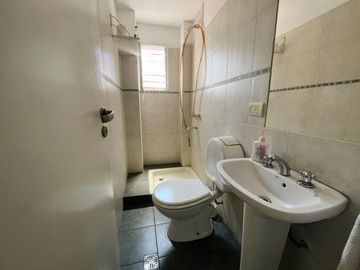 Av. Caseros al 3400 - Depto 3 amb. tipo dulpex, en venta, Parque Patricios  - Apto profesional o vivienda