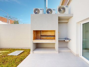 Duplex  en venta de categoría en Berazategui a estrenar