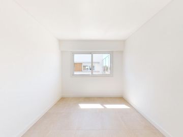 Duplex  en venta de categoría en Berazategui a estrenar