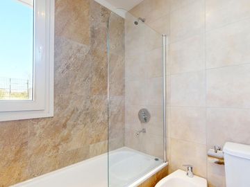 Duplex  en venta de categoría en Berazategui a estrenar