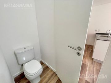 DEPARTAMENTO DE 2 AMBIENTES A ESTRENAR CON JARDIN Y COCHERA
