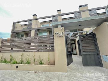 DEPARTAMENTO DE 2 AMBIENTES A ESTRENAR CON JARDIN Y COCHERA