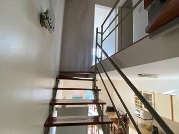 Casa en  Venta en Berazategui -  Triplex Impecable. Apto Credito. Acepta Permuta.