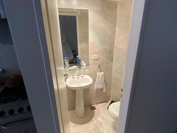 Casa en  Venta en Berazategui -  Triplex Impecable. Apto Credito. Acepta Permuta.