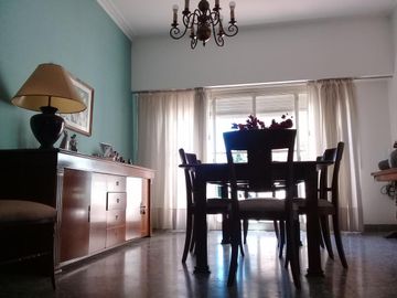 Casa a la venta en el centro de Lujan-