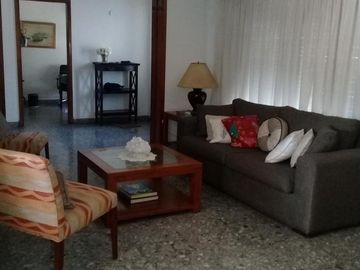 Casa a la venta en el centro de Lujan-
