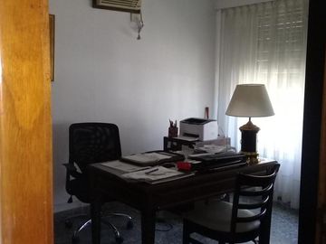 Casa a la venta en el centro de Lujan-