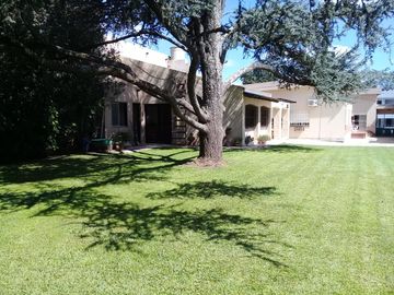 Casa a la venta en el centro de Lujan-