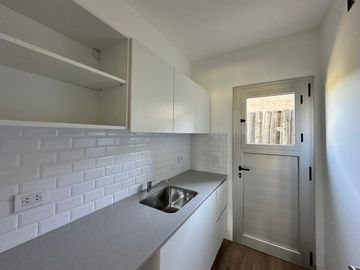 Casa de 3 Dormitorios en Dos Planta en Venta en  Vida Barrio Privado