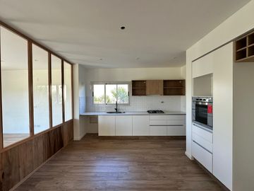 Casa de 3 Dormitorios en Dos Planta en Venta en  Vida Barrio Privado