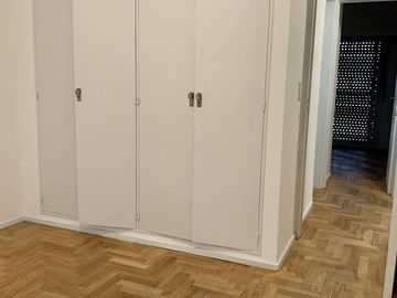 4 ambientes con cochera y balcón