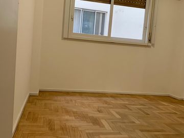4 ambientes con cochera y balcón