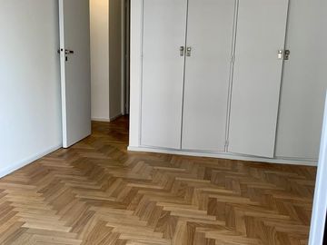 4 ambientes con cochera y balcón