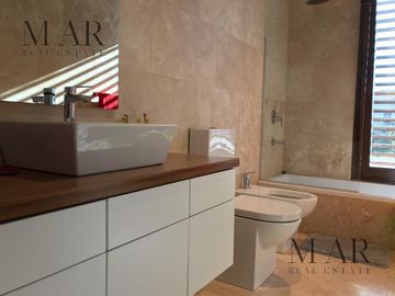 Casa en Venta en Cabos del Lago, Nordelta. Salida a la laguna
