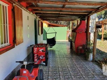 Casa en venta - 5 Dormitorios 2 Baños - Cocheras - 250Mts2 - Nueva Atlantis