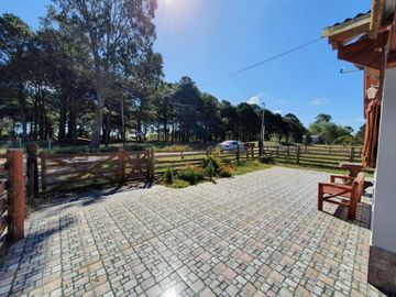 Casa en venta - 5 Dormitorios 2 Baños - Cocheras - 250Mts2 - Nueva Atlantis