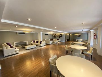 EXCLUSIVO DEPARTAMENTO EN VENTA EN COMPLEJO VILLAGE PLAZA