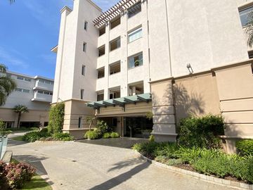 EXCLUSIVO DEPARTAMENTO EN VENTA EN COMPLEJO VILLAGE PLAZA