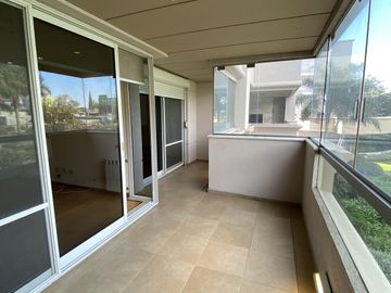 EXCLUSIVO DEPARTAMENTO EN VENTA EN COMPLEJO VILLAGE PLAZA