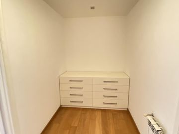 EXCLUSIVO DEPARTAMENTO EN VENTA EN COMPLEJO VILLAGE PLAZA