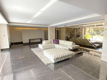EXCLUSIVO DEPARTAMENTO EN VENTA EN COMPLEJO VILLAGE PLAZA