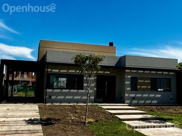 Casa MODERNA EN EL BARRIO DE  SAN PABLO!!!!!