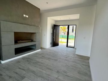 Casa MODERNA EN EL BARRIO DE  SAN PABLO!!!!!