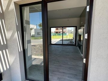 Casa MODERNA EN EL BARRIO DE  SAN PABLO!!!!!