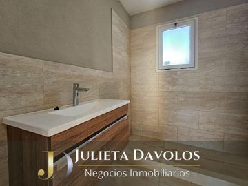 Casa perimetral en Venta 5 Ambientes en el Barrio El Cantón Norte.Escobar-Maschwitz