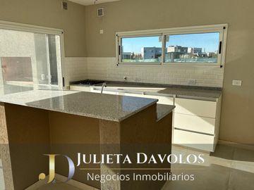 Casa perimetral en Venta 5 Ambientes en el Barrio El Cantón Norte.Escobar-Maschwitz