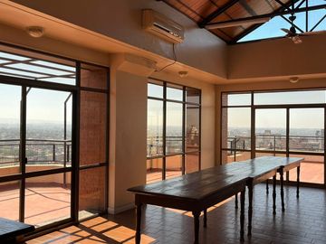 Exclusivo departamento 25 de mayo al 700