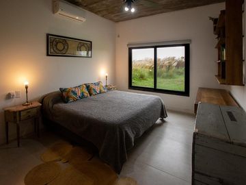 Casa en venta - 3 Dormitorios 3 Baños - 2.700Mts2 - Villa Gesell