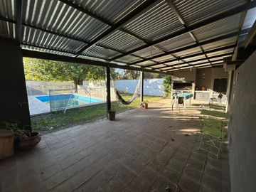 APTO CREDITO BANCOR! Casa en Venta en Saldan - 3 dormitorios , jardin y pileta