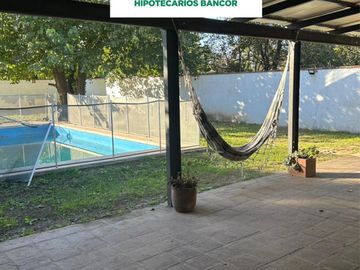 APTO CREDITO BANCOR! Casa en Venta en Saldan - 3 dormitorios , jardin y pileta