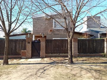 Casa en Funes