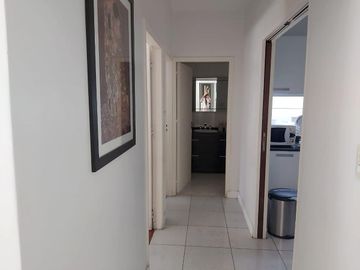 3 amb en semipiso, balcón aterrazado. Cochera cubierta - Villa Urquiza