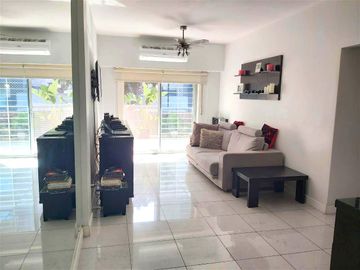 3 amb en semipiso, balcón aterrazado. Cochera cubierta - Villa Urquiza