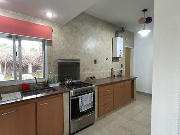 Casa en venta 6 amb en Ituzaingo zona Los Portones