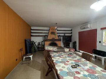 Casa en venta 6 amb en Ituzaingo zona Los Portones