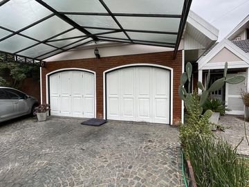 Casa en venta 6 amb en Ituzaingo zona Los Portones