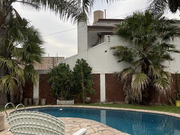 Casa en venta 6 amb en Ituzaingo zona Los Portones