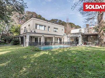 Casa en  OLIVOS