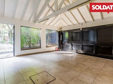 Casa en  OLIVOS
