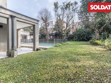 Casa en  OLIVOS